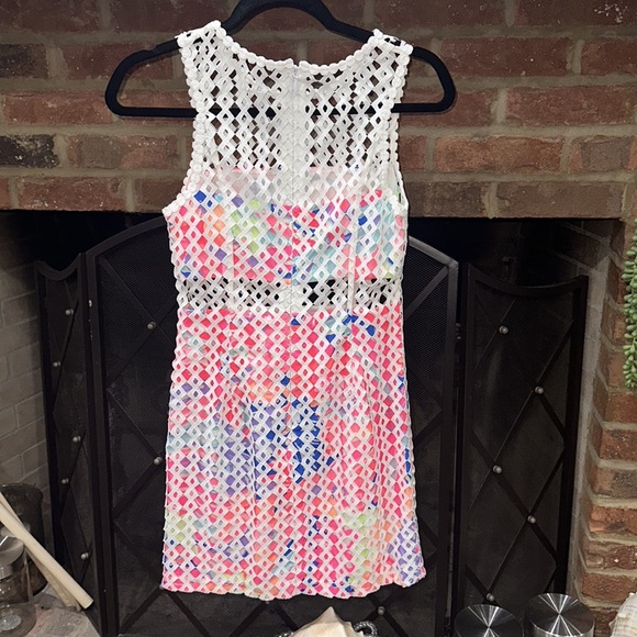 🦄🦄Lilly Pulitzer Dee Shift Cutout Dress Resort White Geo Lattice Lac Sz 0🦄🦄 - Picture 4 of 6